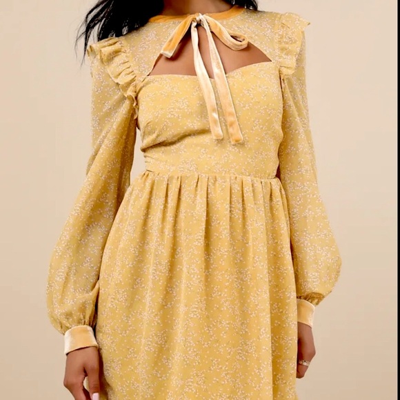 Lulus Dresses & Skirts - NWT Lulu's 🌻Posh Impression Yellow Floral Print Tie Neck Mini Dress Size medium